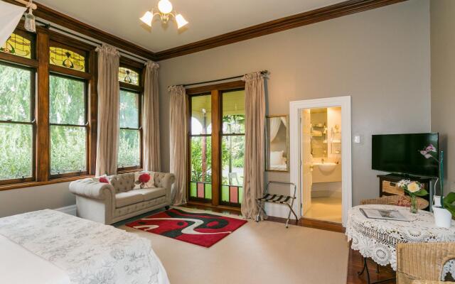 Hawthorne Country House