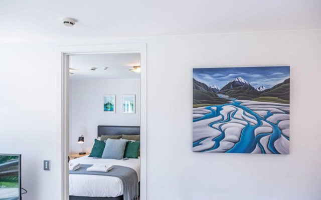 Central Luxury Apartment 114