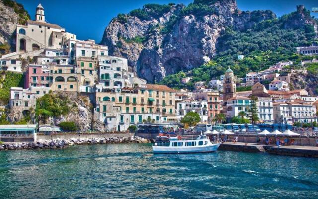 Holidays Baia d'Amalfi