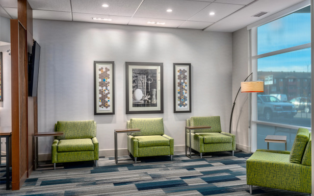 Holiday Inn Express & Suites Brandon by IHG