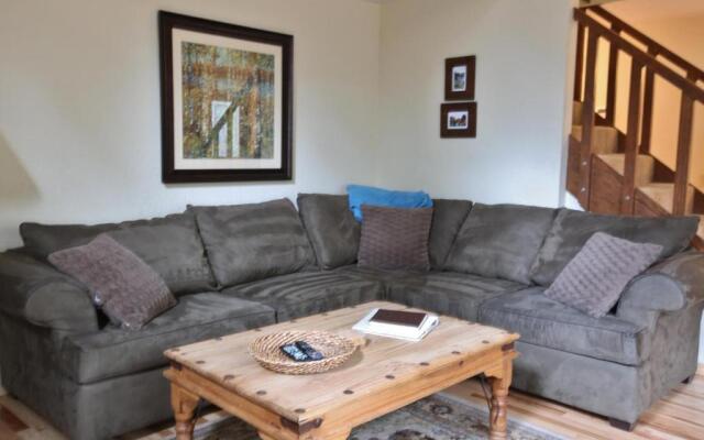 8 Leisure-Hot Tub-3BR/2BA