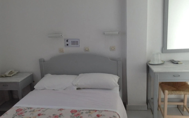 King Thiras Hotel