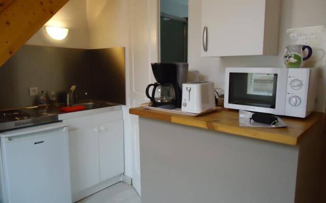 Logis Andraud Studios