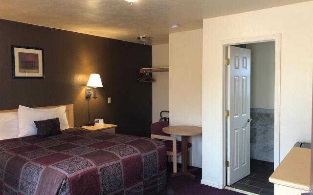 Scottish Inn