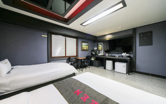 Pohang Youngil Univ Hotel Queens