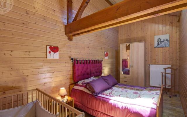 Gîte Saint-Romain-d'Urfé, 5 pièces, 9 personnes - FR-1-496-36