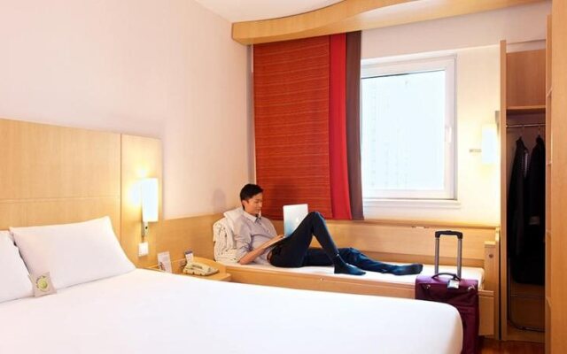 ibis Luoyang Hi Tech Dev Zone