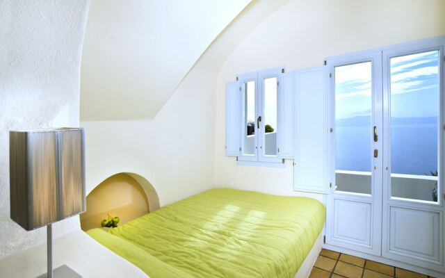 Enigma Apartments and Suites