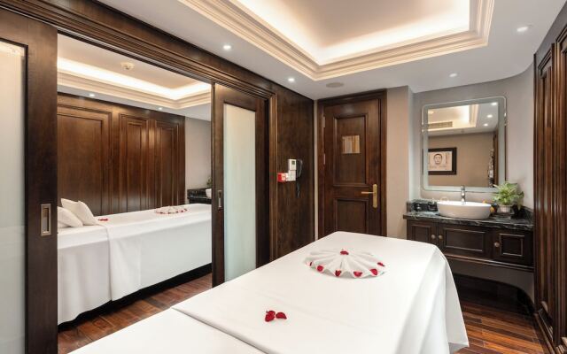 Ambassador Signature Cruise - Lan Ha Bay