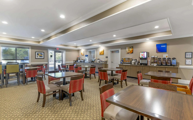 Comfort Inn & Suites