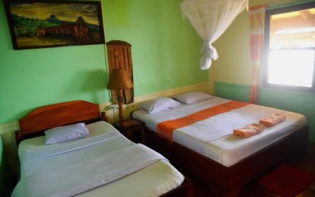 Anouxa Riverview Guesthouse