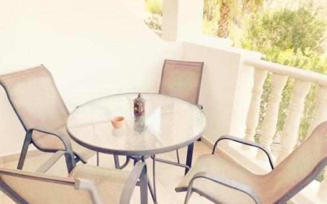 Peyia Valley Apartment
