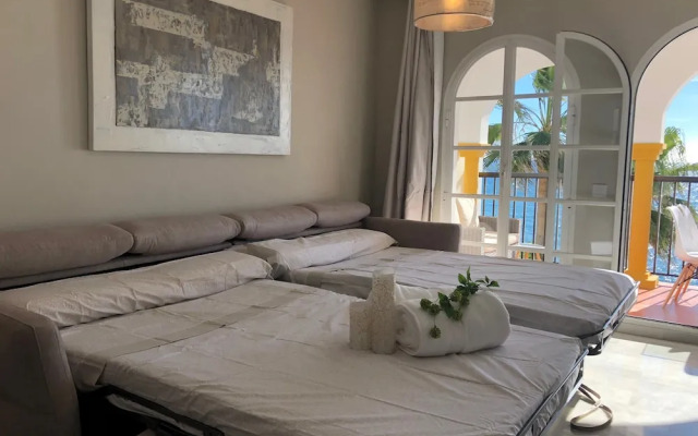 Apartment on the beachfront