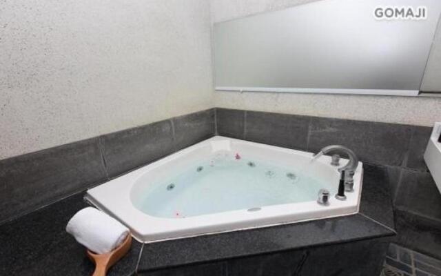 Ho Young Hotspring Hotel