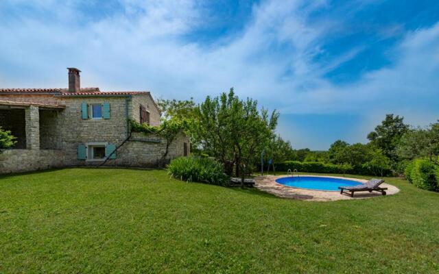 Village Family House Ranka