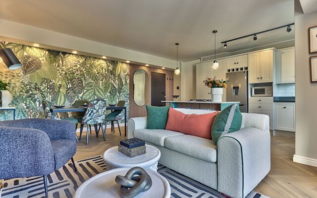 437 St Martini Gardens