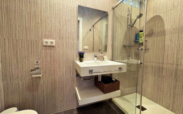 RoomBoutique32