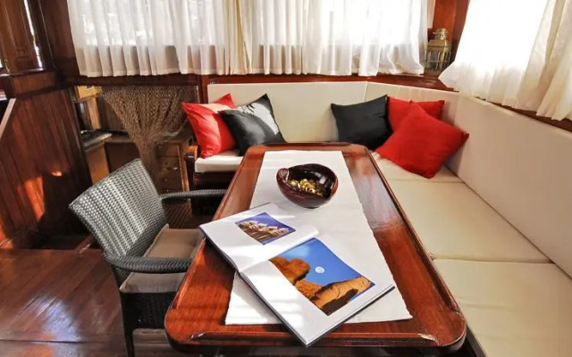 Casadellarte Luxury Private Gulet 5 Cabins