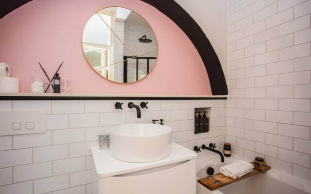Soho 2 Bedroom Flat By Oxford Circus