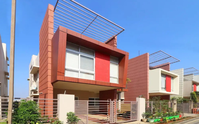 OYO 27826 Home Graceful Stay Near Airport