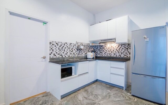 White Rose Pool Villa Hun Hin