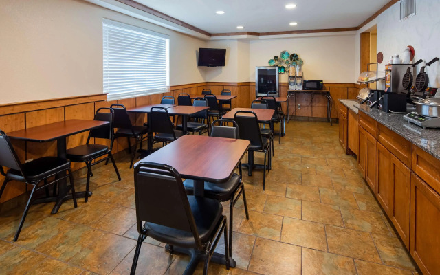 Best Western Plus Gardena Inn & Suites