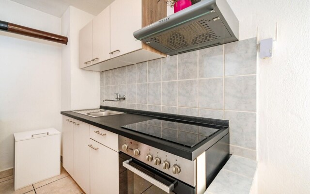 Nice Home in Rovanjska With 1 Bedrooms and Wifi