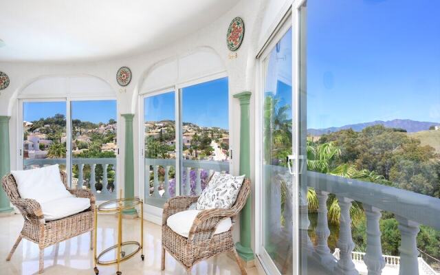 Private Villa in Cerros del Aguila Ref 86