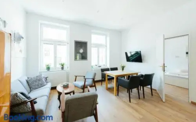 The newPAST Apartment