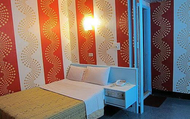Reui Cheng Hotel