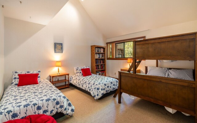 Tahoe Classic by Tahoe Mountain Properties