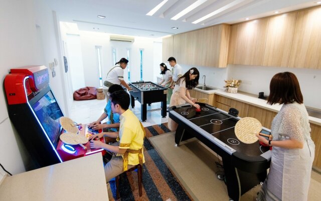 25000sqft Grand Luxe Villa PJ 13BR 42Pax