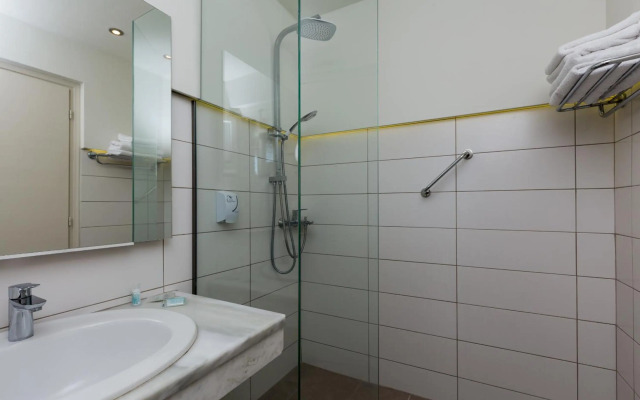 Acharavi Beach Hotel