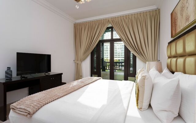 Maison Privee - Tasteful Apt cls to Burj Khalifa & Dubai Mall