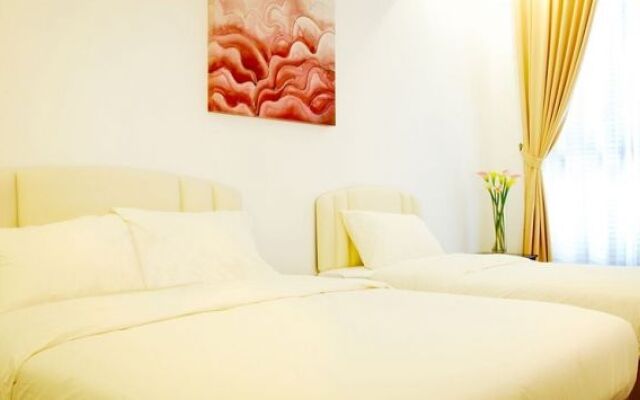 Hotel Seven