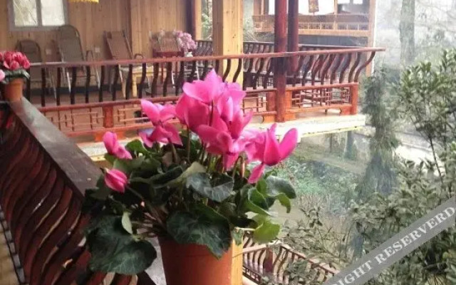 Ya'an Shangli Moziwan Inn