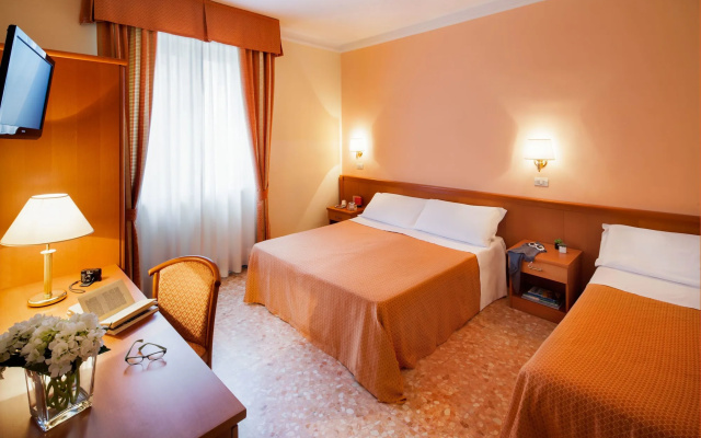 Hotel Centrale Curtis