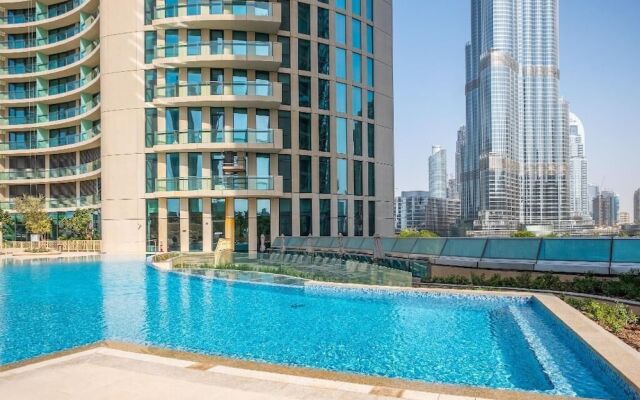 Cosmos Living Downtown Dubai