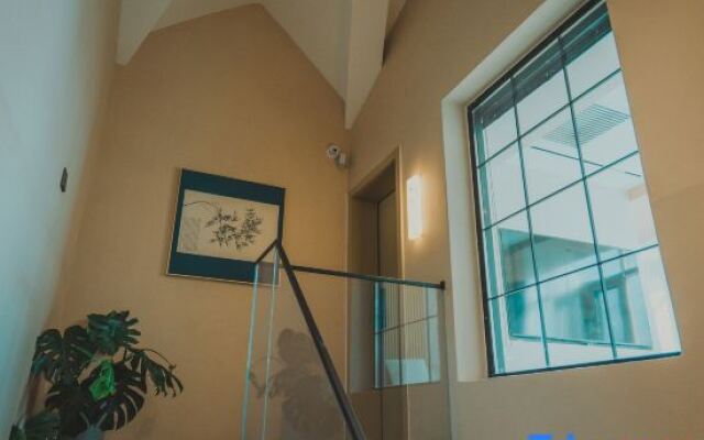 Yunqi Chinese Inn (Dianchi Lake Haigeng Dam)