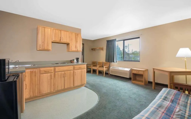 Super 8 Ely Minnesota