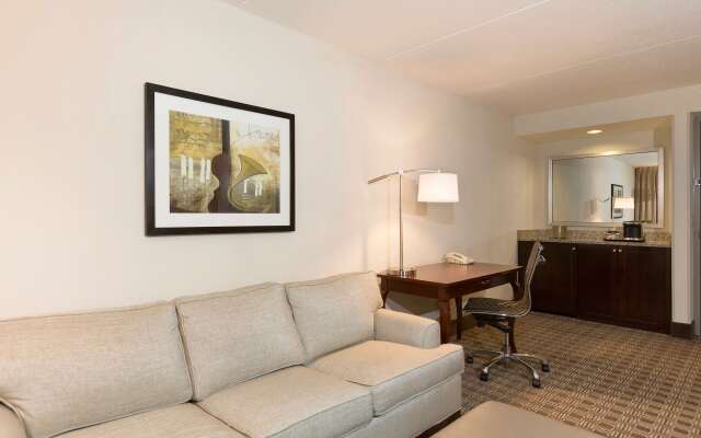 DoubleTree Suites by Hilton Nashville Airport