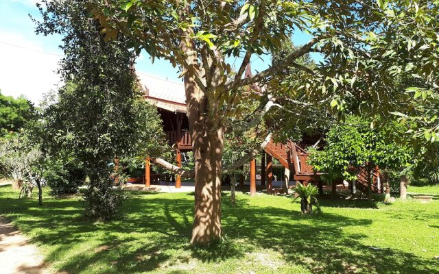 Baan Suansabaijai Resort