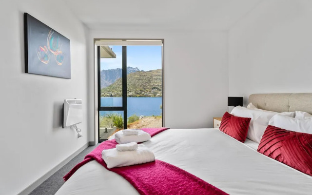Residence du Lac by Staysouth