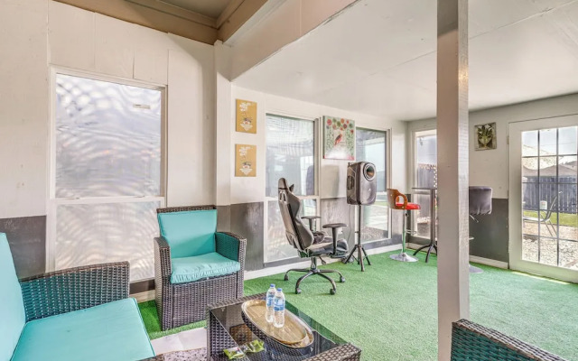 Welcoming Home ~ 16 Mi to Downtown Houston!