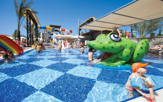 Quattro Beach Spa & Resort Hotel