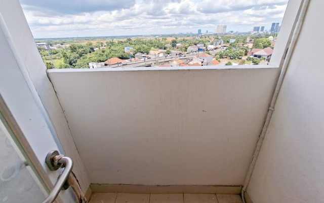 Best Deal Comfortable Studio At Apartment At Cisauk Point