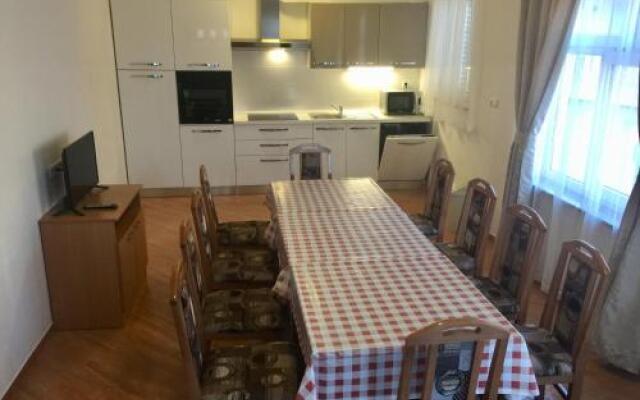 Apartments Pičuljan