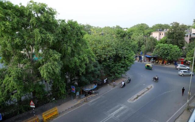 3bhk Fortune Homej-215 Saket Near Max Hospital,Dlf