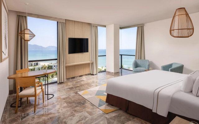 Melia Danang Beach Resort - photo 3