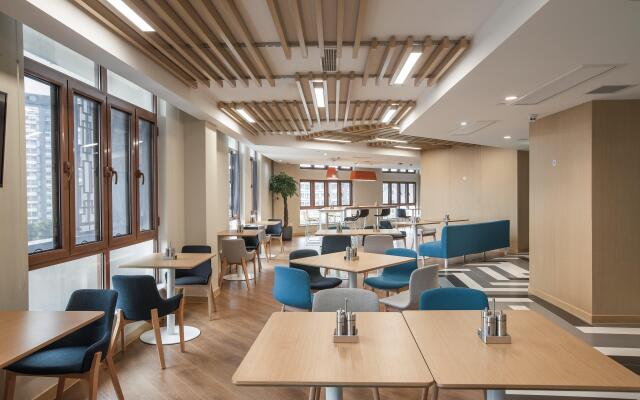 Holiday Inn Express Zhangjiagang Free Trade Zone by IHG
